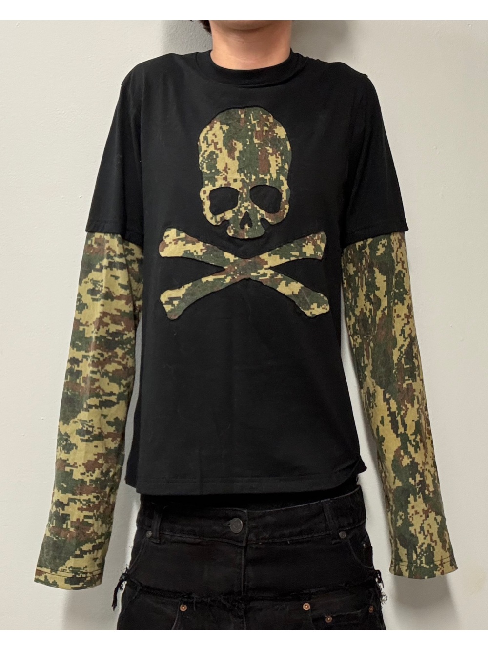 Street Fashion Male - 2026年新作アメリカンレトロ迷彩柄スケルトンフェイクツーピーススプライス長袖トップスパンクストリートトレンドファッション多用途ニッチアイテム