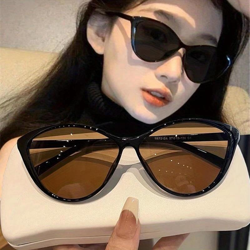 Street Fashion Glasses - 1Pc レトロフレームキャットアイサングラス女性トレンディヴィンテージアイウェアパンクワンピースシェードストリートウェア