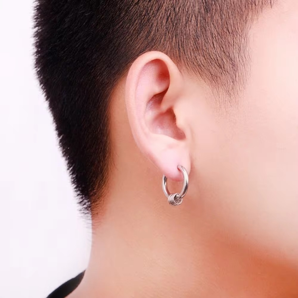 男性と女性のためのシンプルなレトロな装飾イヤリング、人気のジ - Street Fashion Earrings のレビューと価格