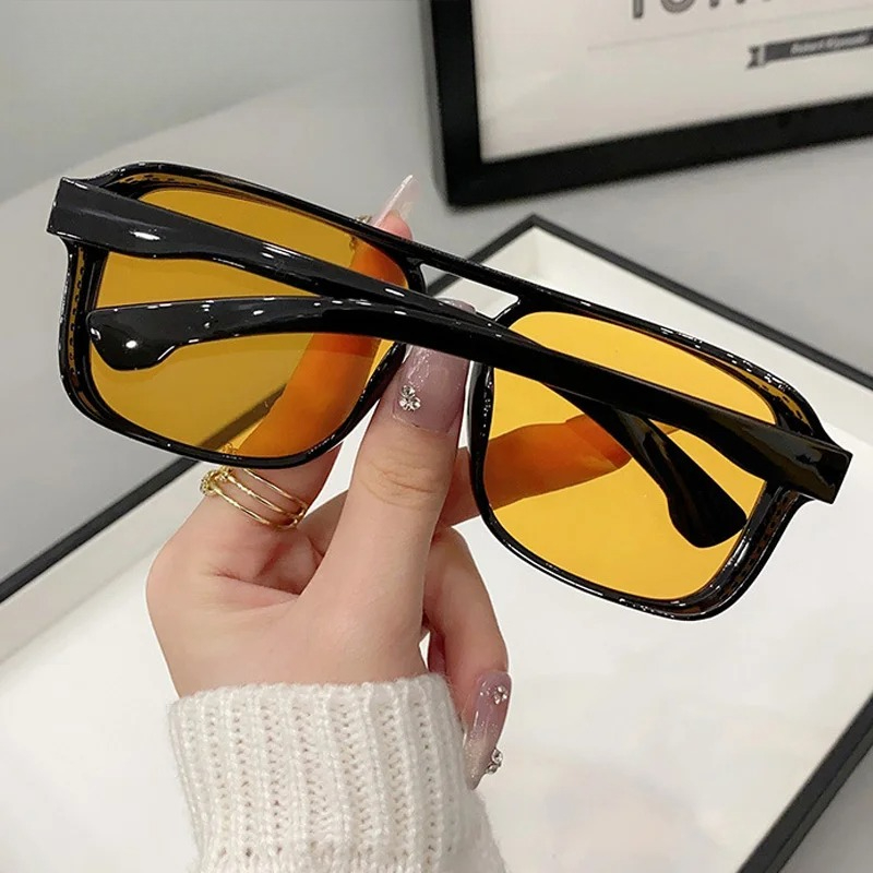 スクエアダブルブリッジサングラス女性レトロシェード UV40 - Street Fashion Glasses のレビューと価格