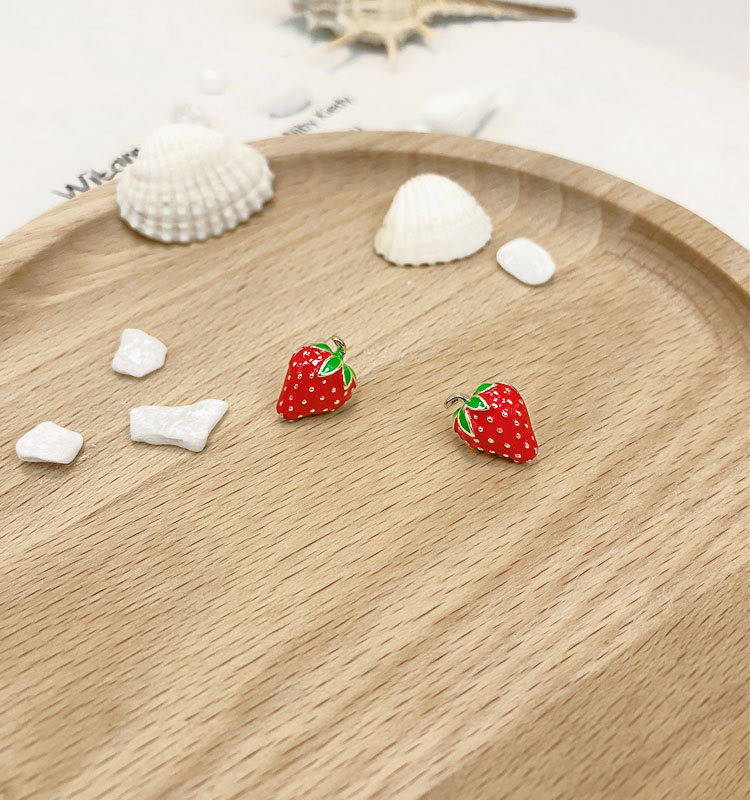 アクリルイチゴイヤリングファッションニューストリートシューテ - Street Fashion Earrings のレビューと価格