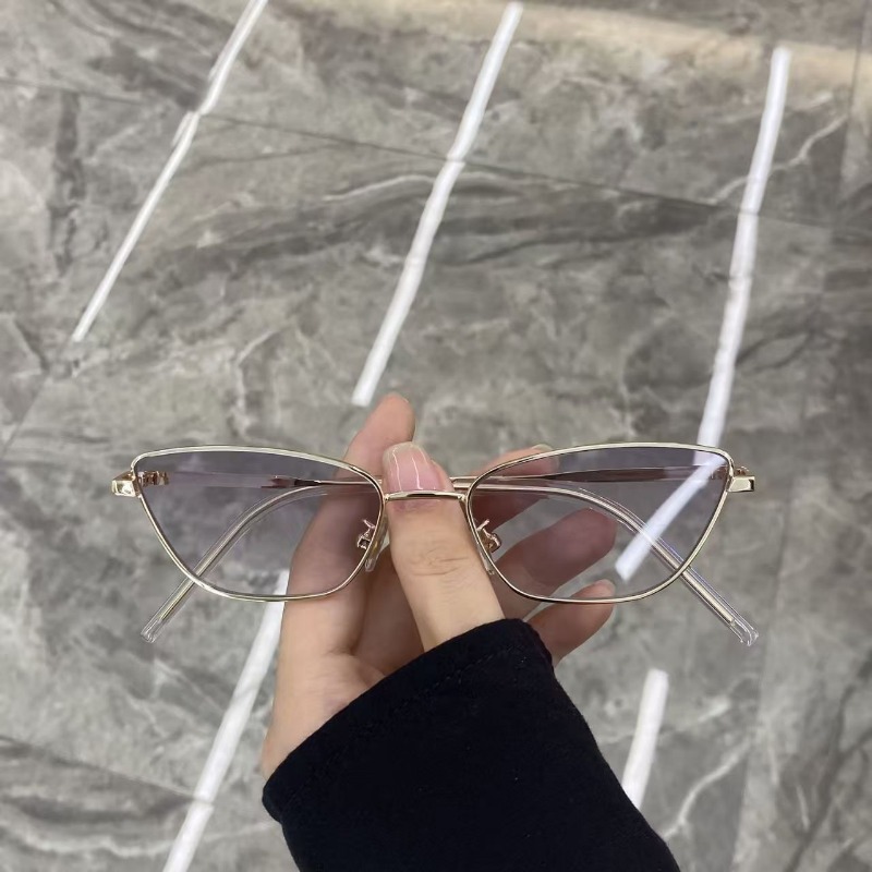 ファッショナブルな菱形メタルサングラス（女性用）、ストリート - Street Fashion Glasses のレビューと価格